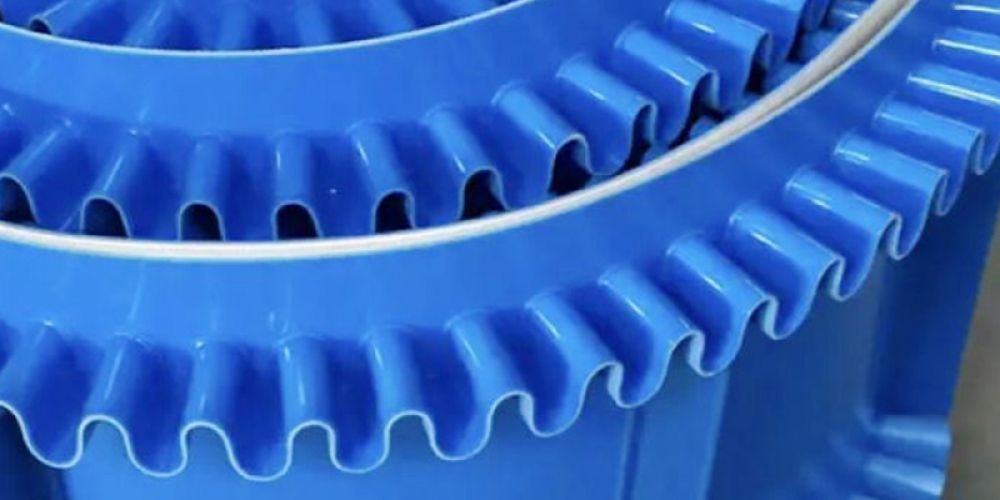 Features and functions of skirted baffle conveyor belts