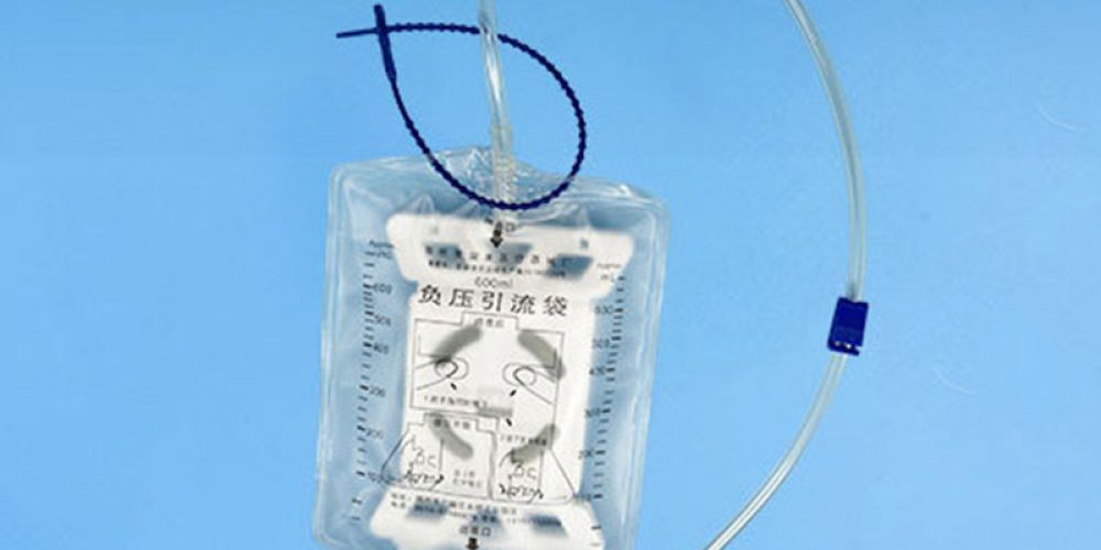 High-frequency welding of drainage bags: fast and precise, creating high-quality medical consumables.