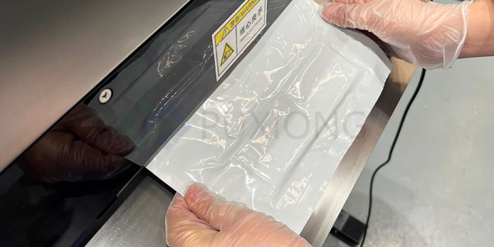 From laboratory to operating room: the central role of sterile bags in aseptic procedures