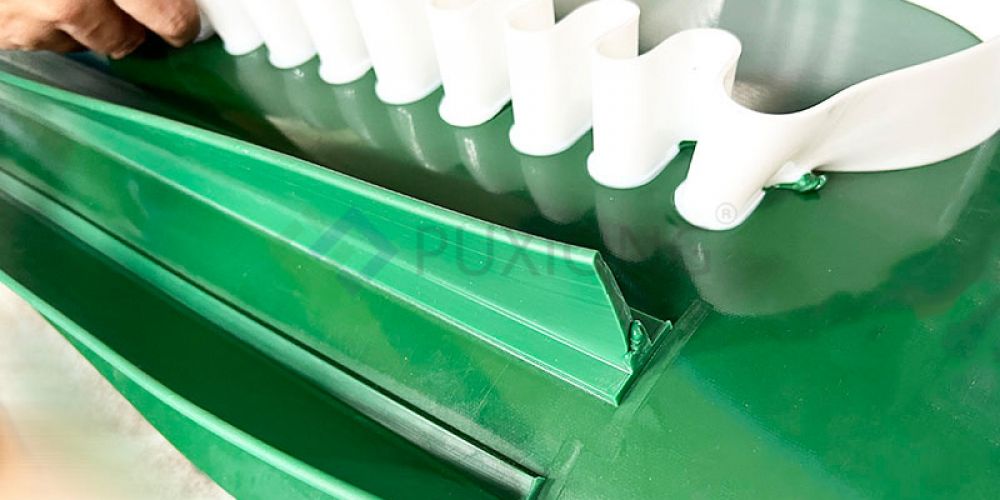 What are the advantages and disadvantages of industrial belts?